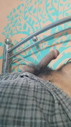 मेरे कमरे में हस्तमैथुन