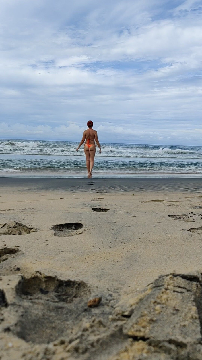 Foot Files: Hello Dear Sea! This Is My First Video!