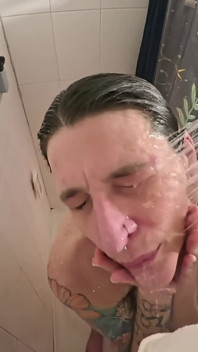 6.7 Wysoka amazonka prysznicowa rutyna POV na głowę Gigantess Bogini