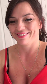 AuntJudysXXX - 你的饥渴熟女nicole blake想要房租