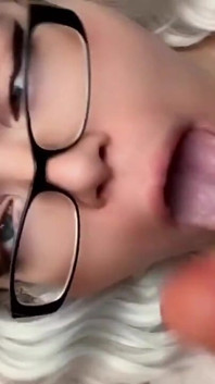 Ahegao thổi kèn cho bố
