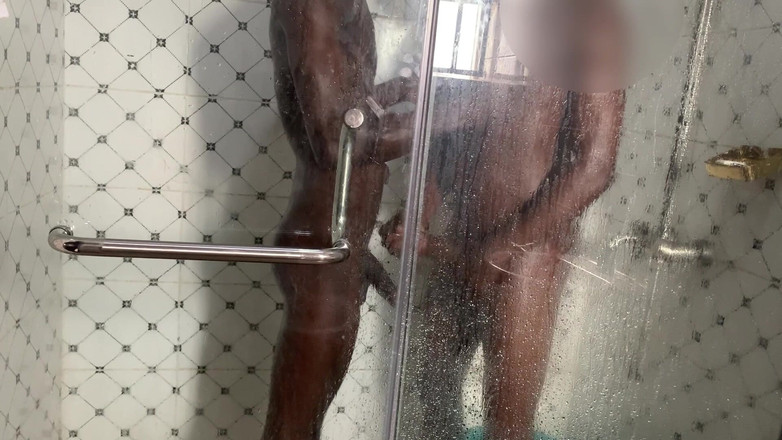 Dickass3x: Mein schlanker ebenholz fitter typ hat im badezimmer so hart...