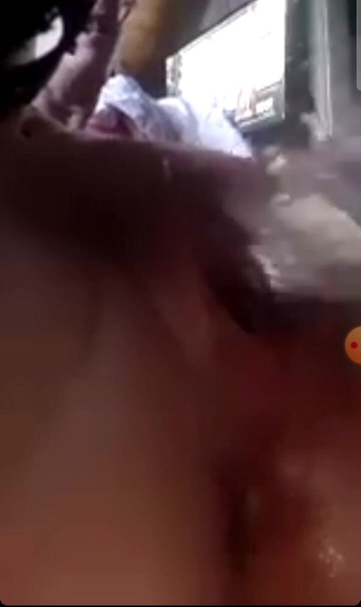 KittieNoOne: Nahaufnahme fickmaschine