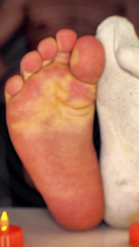 Obsédée d’être sous les pieds de son maître