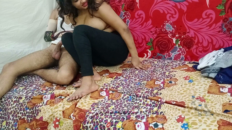 Sarika Vikki: Awek India Sarika 36d buah dada panas berkongkek panas seks desi