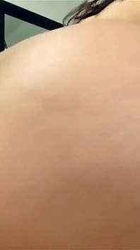Latina mit einem perfekten arsch lässt mich in weniger als fünf minuten kommen - Tara Rico
