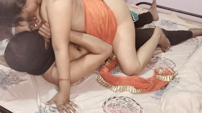 Sexy Girlfriend Girl: Новоспечена подружня пара, романтика та секс із поцілунками, відтрахані у хінді секс-відео