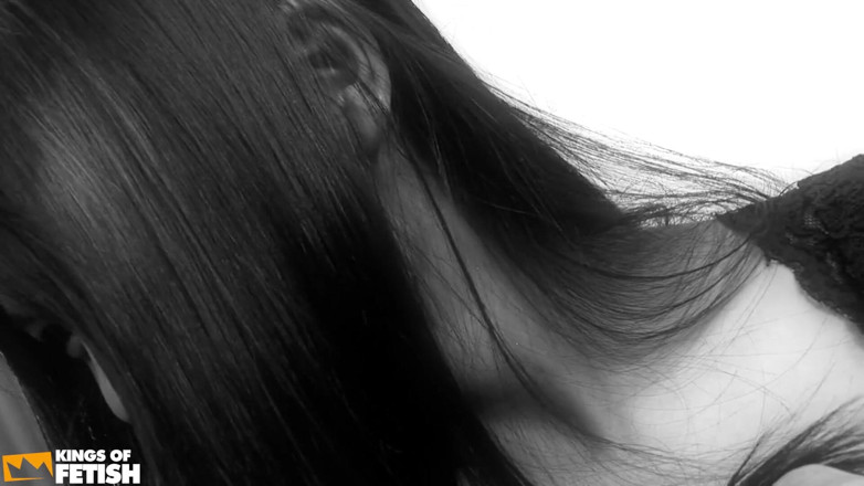 Shemale Idols: Tranny s dojícími kozami dostane její zadek lízaný a zničen...