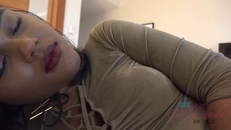 ATK Fans (Girlfriends): Kỳ nghỉ ảo ở Barcelona với choco yara skye nóng bỏng 1/3