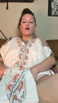 La milf fetish del fumo si masturba