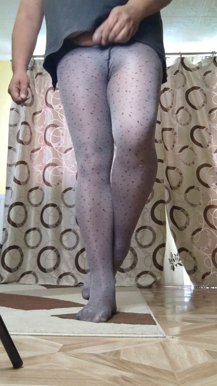 Pantyhosecouple123: Ноги в сексуальних панчохах з малюнком