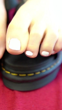 Who's a Fan of Oiled up Toes?