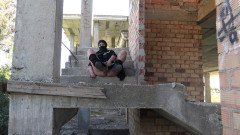 Souzan Halabi: Nadržená muslimská žena masturbuje venku