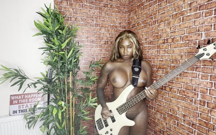 Xeinna Rose: 裸体低音封面 - 掉下来的男孩 - 跳舞