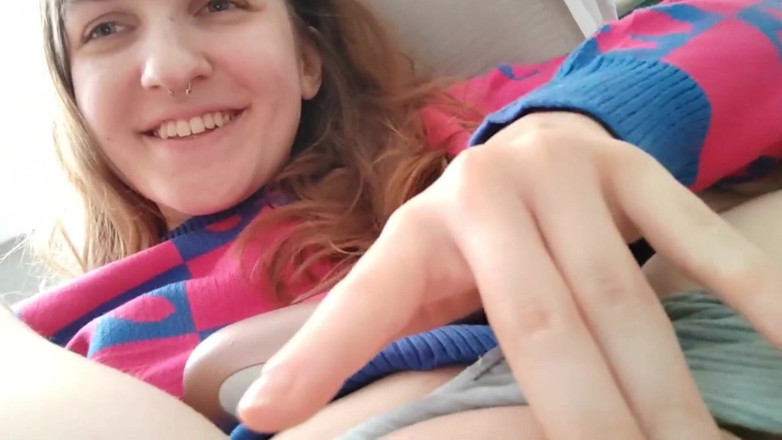Nitosha: Skutečná brunetka exploze mokré stříkání na posteli, žádné filtry, jen potěšení