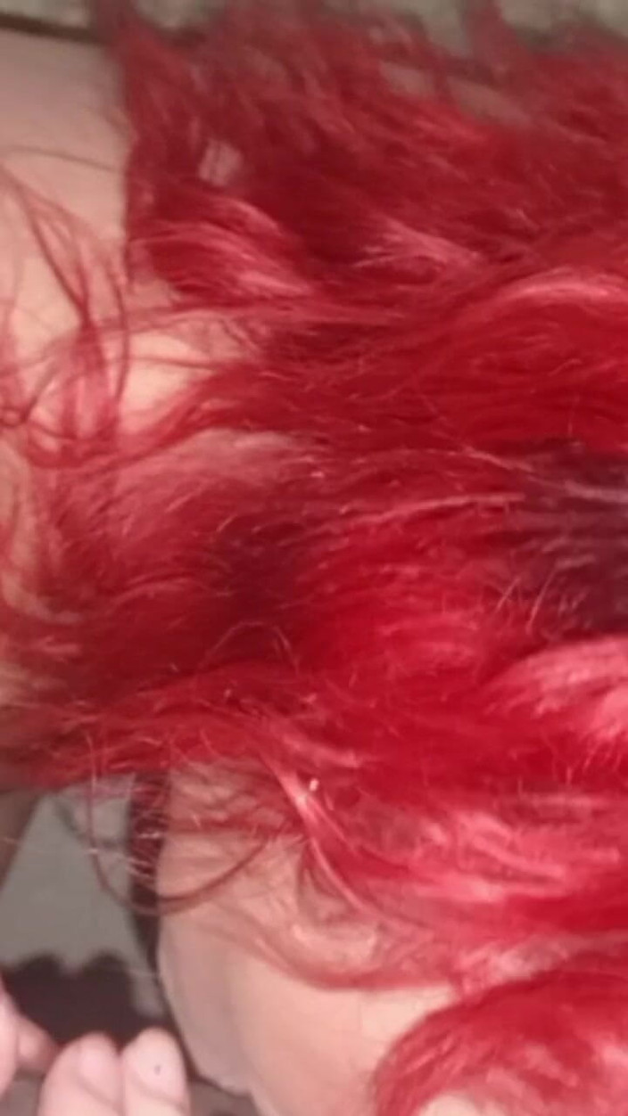 Ladyboy69: 美しい20歳のトランス女性による視点フェラチオ