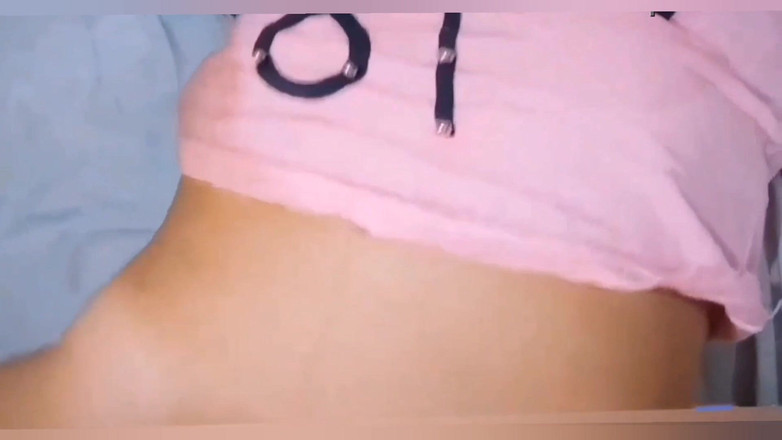 katha: 我的继女没有避孕套就干了那无毛的阴户，真实自拍