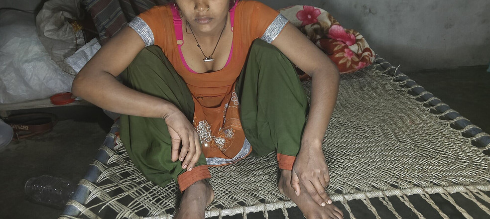 Laxmi deshi: Chị kế còn trinh lần đầu tiên đụ mạnh