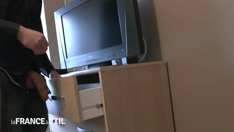 French Family Secrets: Tajně šuká kamaráda svého bratra