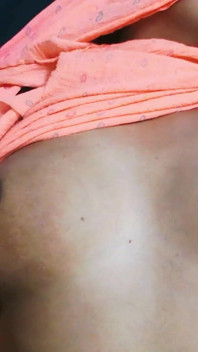Sesso a pecorina con il suo ragazzo prima della prima notte di nozze