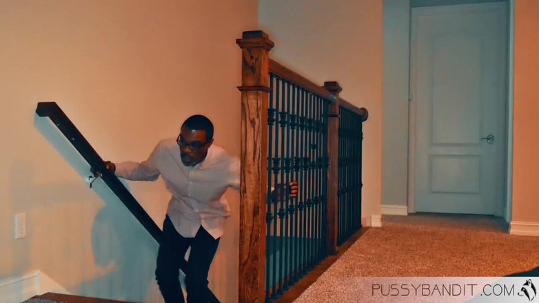 Jonathan Jordan: Bayar kembali adalah jalang