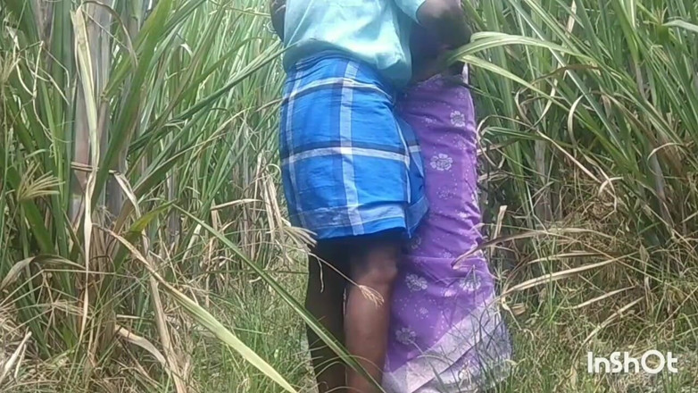 Priyanka314: Indian Outdoor Sex