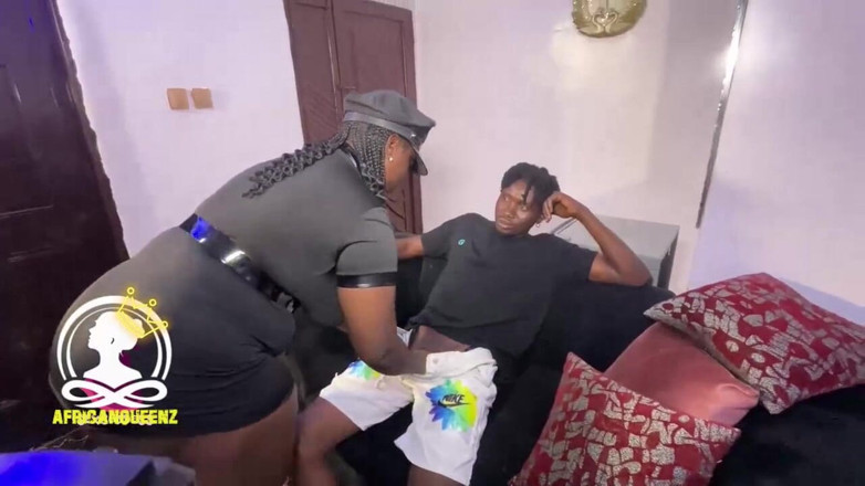 Africankween: Balon cycki policjant lubi dużego kutasa