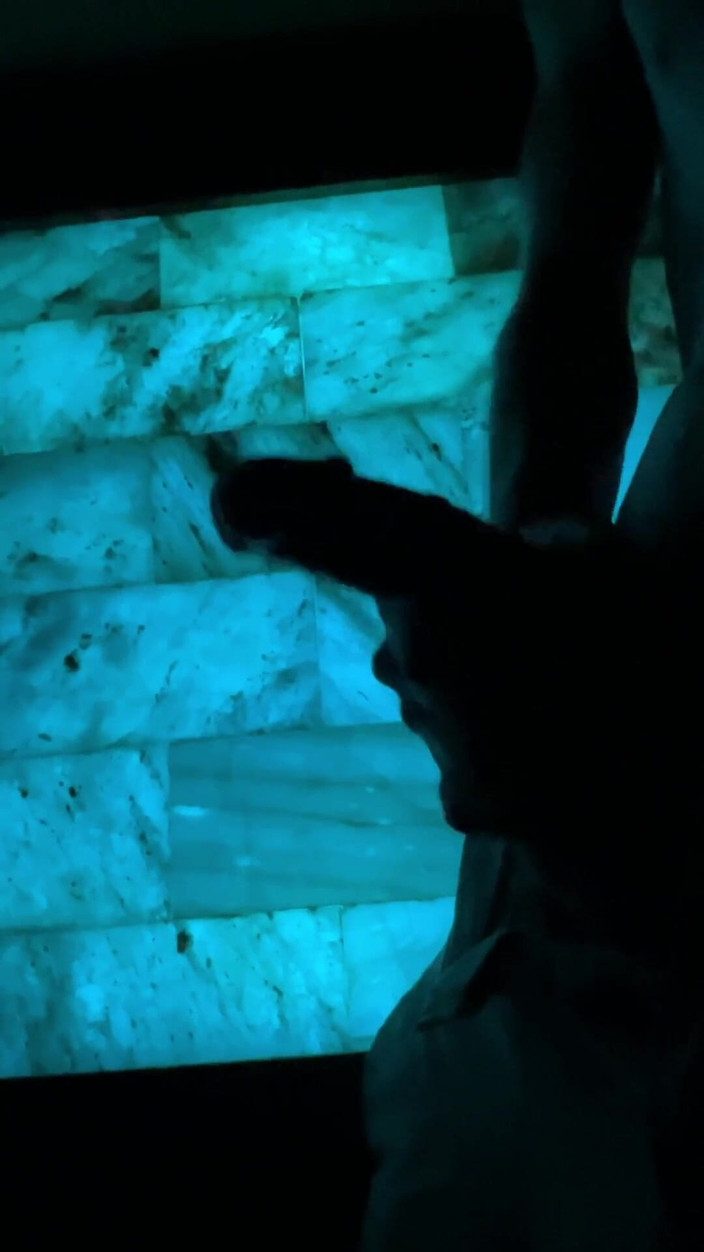 Stringin69: Clipe rápido de ejaculação da silhueta masculina gemendo