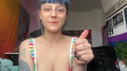 Alice Bean: बस कुछ स्क्वाट कर रहे हैं