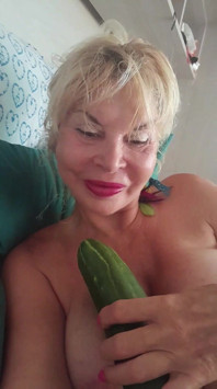 Manya ve Cetriolo
