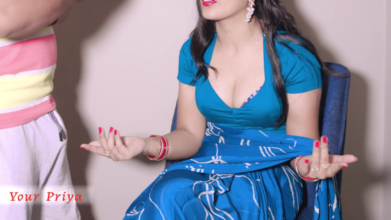 Your Priya: Ibu tiri panas Priya Bercinta selepas ditangkap menunjukkan buah dada...
