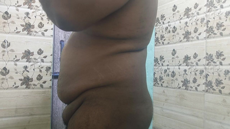 Fapidontmind: सुंदर एकल स्नान शो