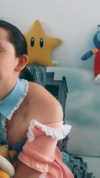 I Fucked a Cute Maid in Skirt and Stockings