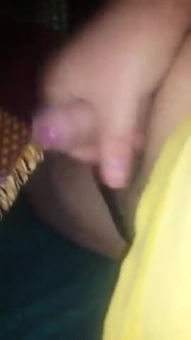 ShiraTensei: Chico gordito masturbándose de nuevo
