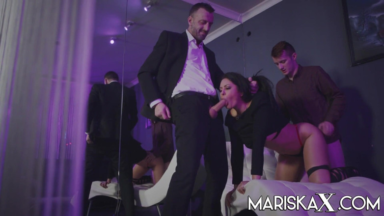 Mariska x: Mariska의 이중 삽입