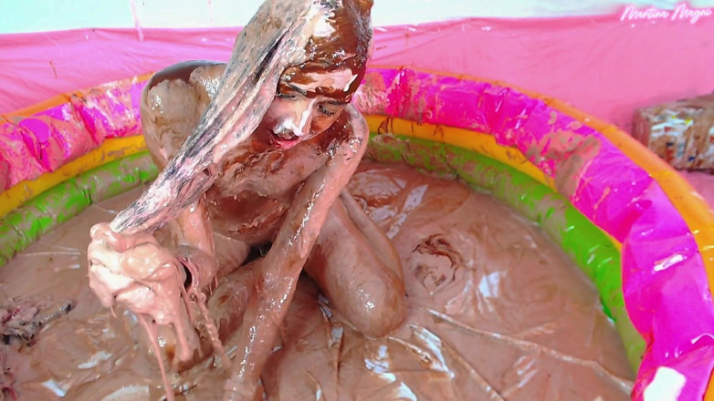 MartinaMagni: Wam!!! Punizione anale con Slime e brownie Dough