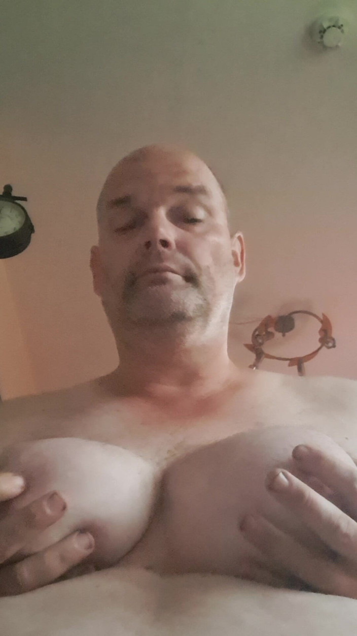 Fickspecht: Finally, Titty Massage of the Slut