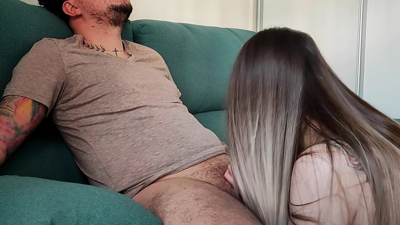 LaraRussian Doll: Žhavý sex s mým přítelem v různých polohách!