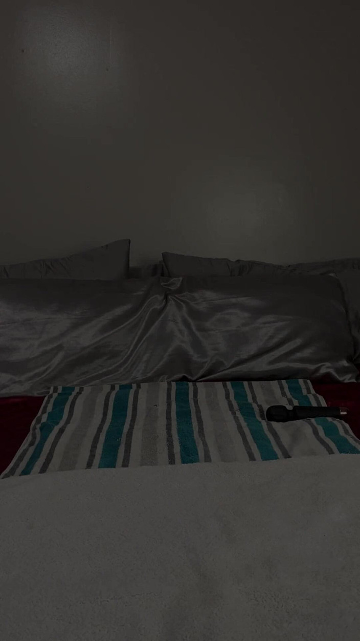 AhanuReed: Соло, подивимося на ці ноги