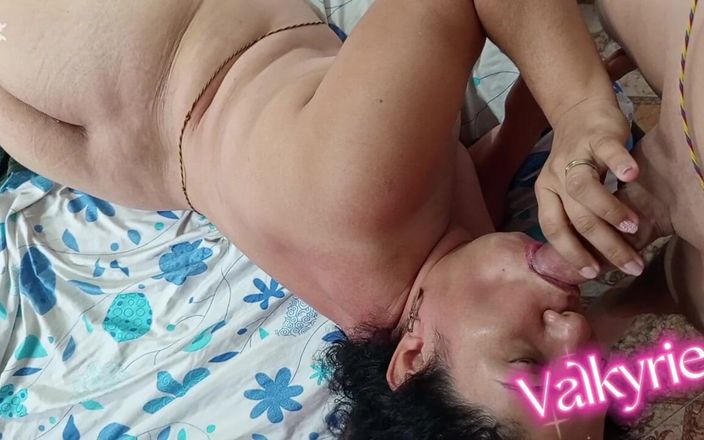 Valkyrieandluigy: Gadis gemuk lagi asik sampai tenggorokan