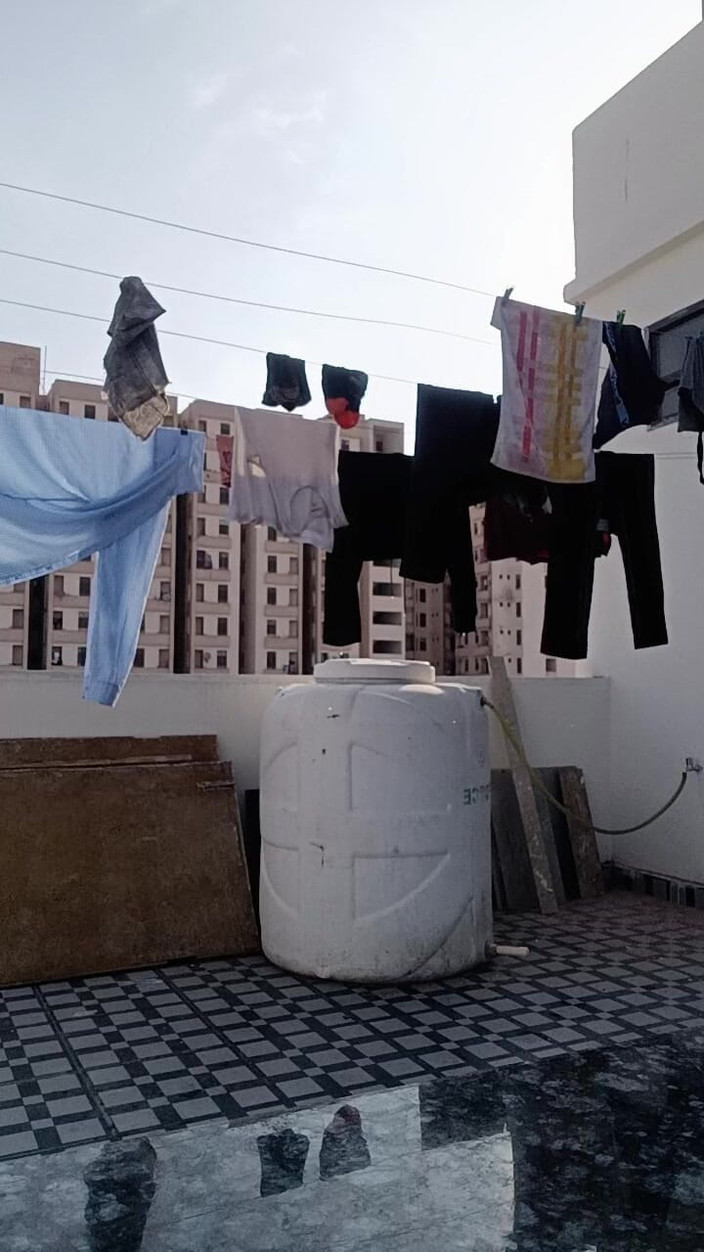 Rajasthani-old-lover: Indian Desi Boy Show Penis Sąsiad wujków i przygotuj się...