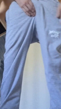 Chav rapaz masturbando seu pau