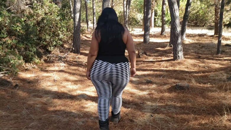 Riderqueen: Stepmom pillow humping forest