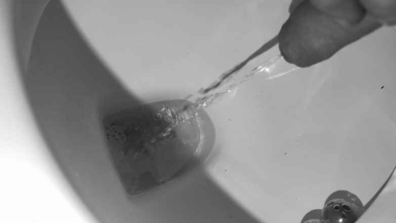 Jizztastic: Super slow motion piss