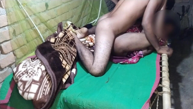 Pumi: Desi Villge 妻剛毛マンコ Fhuk