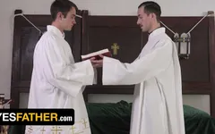 Yesstepfather - un joli garçon catholique se fait baiser sans capote et inséminer pendant la cérémonie par un prêtre pervers