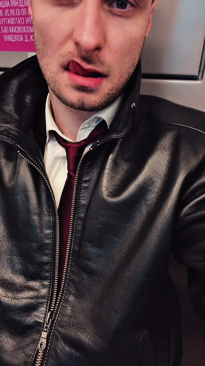 Kinky Sirius: Menatplay with Scally Chav Guy