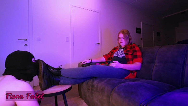 FionaFabel: Czystość Tease i Doc Martens Kult