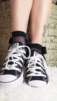 Converse & netzstrümpfe