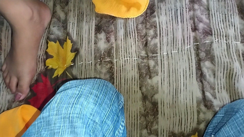 Khushi store: Meio-irmão chegou ao quarto do amigo da meia-irmã, então o...